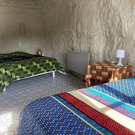 Nuit Insolite Dans Une Troglodyte ! Villa Nazelles-Negron Kültér fotó