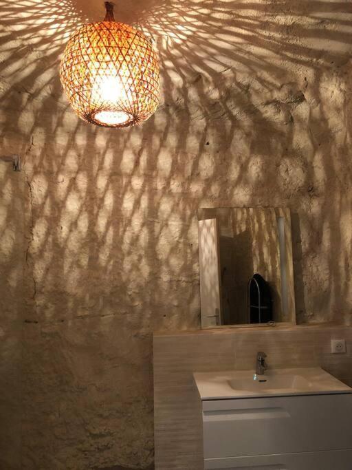 Nuit Insolite Dans Une Troglodyte ! Villa Nazelles-Negron Kültér fotó